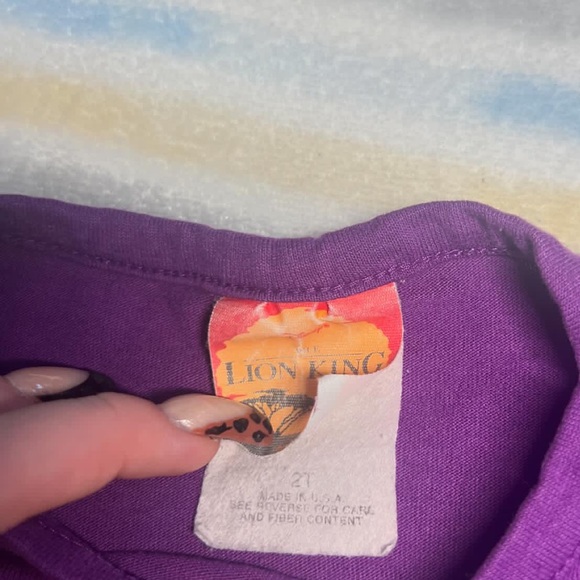 Vintage Lion King “Simba” graphic tee 💜 - Picture 5 of 5